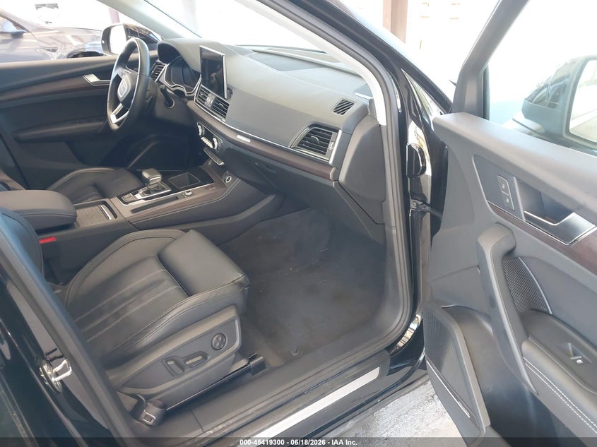 2021 Audi Q5 VIN WA1BAAFY6M2118339 IAAI salvage auction — REAR END, Salvage Title, sold $14,500 on 2026-07-22 (photo 5)