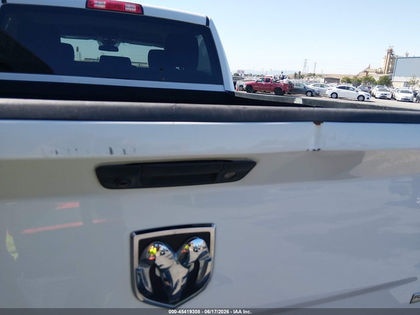 2018 Ram 1500 VIN 1C6RR6KG7JS303610 IAAI salvage auction — NORMAL WEAR, SF97 (California), sold $11,725 on 2026-07-30 (photo 6)