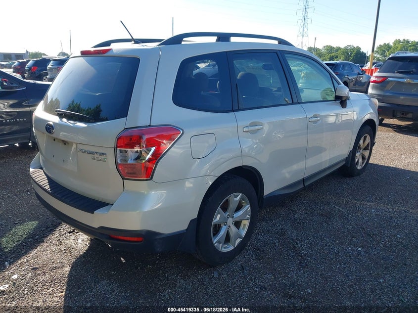 2014 Subaru Forester VIN JF2SJAEC8EH511075 IAAI salvage auction — NORMAL WEAR, Clear (Indiana), sold $800 on 2026-07-29 (photo 4)