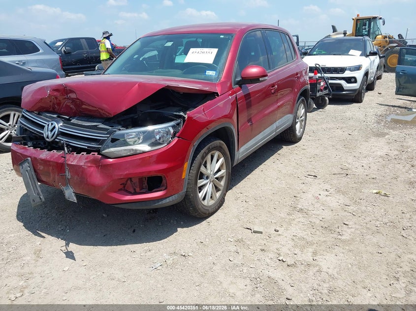 2014 Volkswagen Tiguan VIN WVGAV3AX9EW108569 IAAI salvage auction — FRONT & REAR, Salvage (Texas), sold $675 on 2026-07-14 (photo 2)