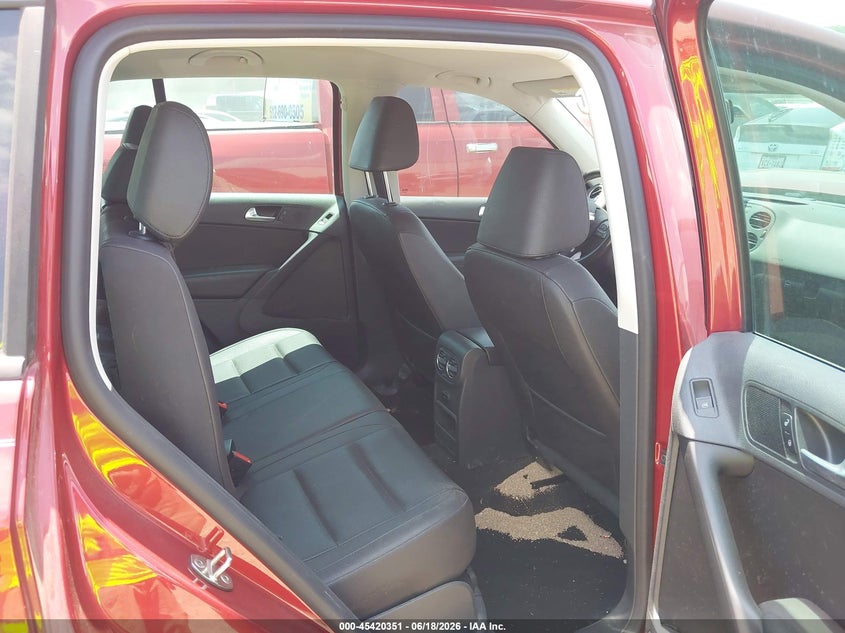 2014 Volkswagen Tiguan VIN WVGAV3AX9EW108569 IAAI salvage auction — FRONT & REAR, Salvage (Texas), sold $675 on 2026-07-14 (photo 8)
