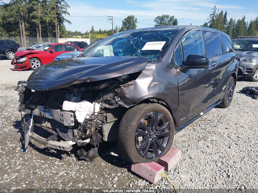2021 Toyota Sienna VIN 5TDXRKEC9MS020527 IAAI salvage auction — FRONT END, Bill Of Sale (Washington), sold $5,100 on 2026-07-29 (photo 2)