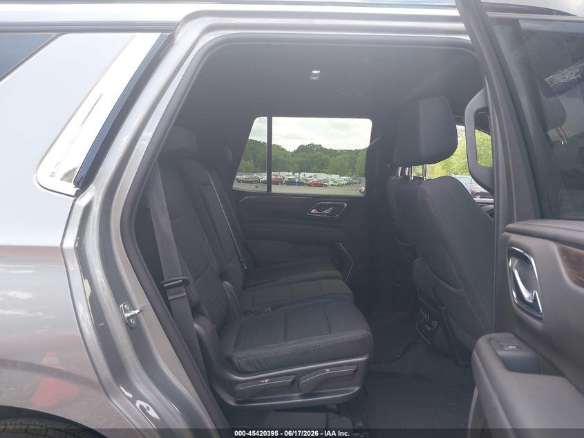 2023 Chevrolet Tahoe VIN 1GNSKLED7PR150233 IAAI salvage auction — NORMAL WEAR, Sf97 (New Jersey), sold $25,450 on 2026-07-31 (photo 8)