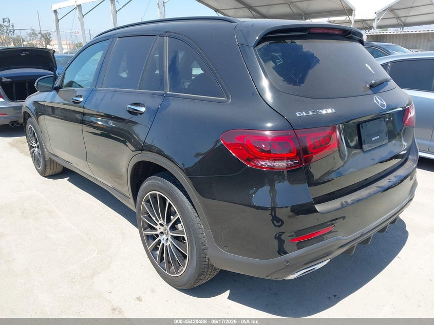 2022 Mercedes-benz VIN W1N0G8DB6NV386285 IAAI salvage auction — SIDE, Salvage Title, sold $12,400 on 2026-07-13 (photo 3)