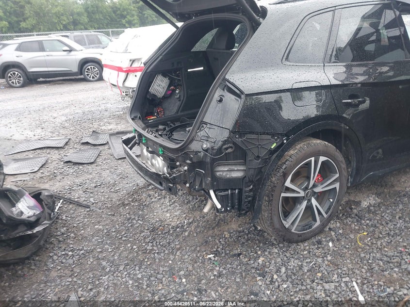 2025 Audi Q5 VIN WA1EAAFY6S2025203 IAAI salvage auction — REAR END, Salvage Title, sold $12,800 on 2026-07-31 (photo 6)