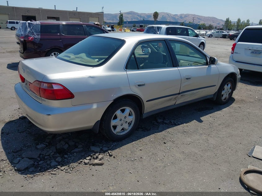1999 Honda Accord VIN JHMCG6654XC008916 IAAI salvage auction — SIDE, Salvage (California), sold $25 on 2026-07-29 (photo 4)