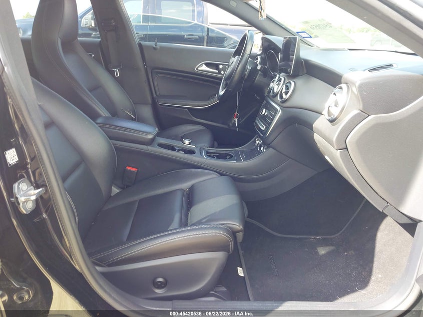 2019 Mercedes-benz Cla-klasse VIN WDDSJ4EB0KN739842 IAAI salvage auction — REAR END, Salvage Title, sold $5,350 on 2026-08-21 (photo 5)