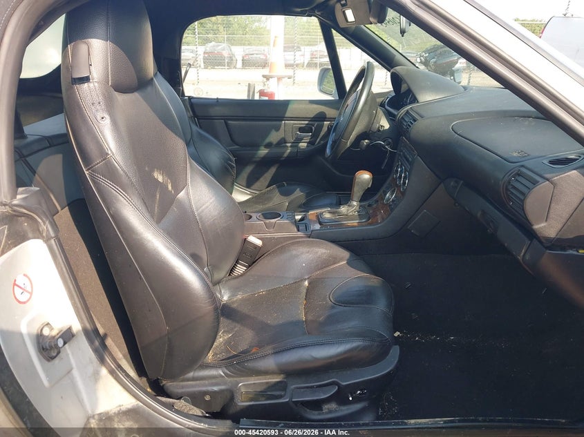 2001 BMW Z3 VIN WBACN53411LL46422 IAAI salvage auction — RIGHT SIDE, Salvage (Tennessee), sold $600 on 2026-07-22 (photo 5)