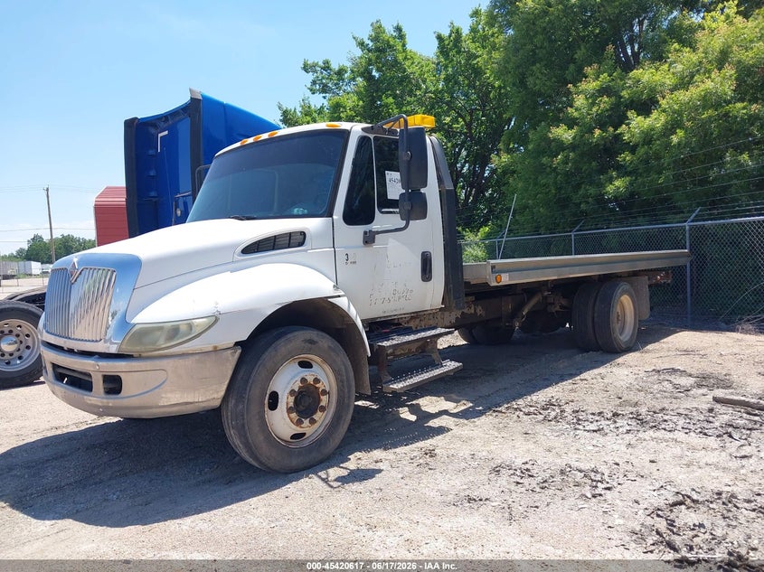 2003 International 4000 series VIN 1HTMNAAM63H594791 IAAI salvage auction — NORMAL WEAR, Clear (Kansas), sold $6,500 on 2026-07-10 (photo 2)