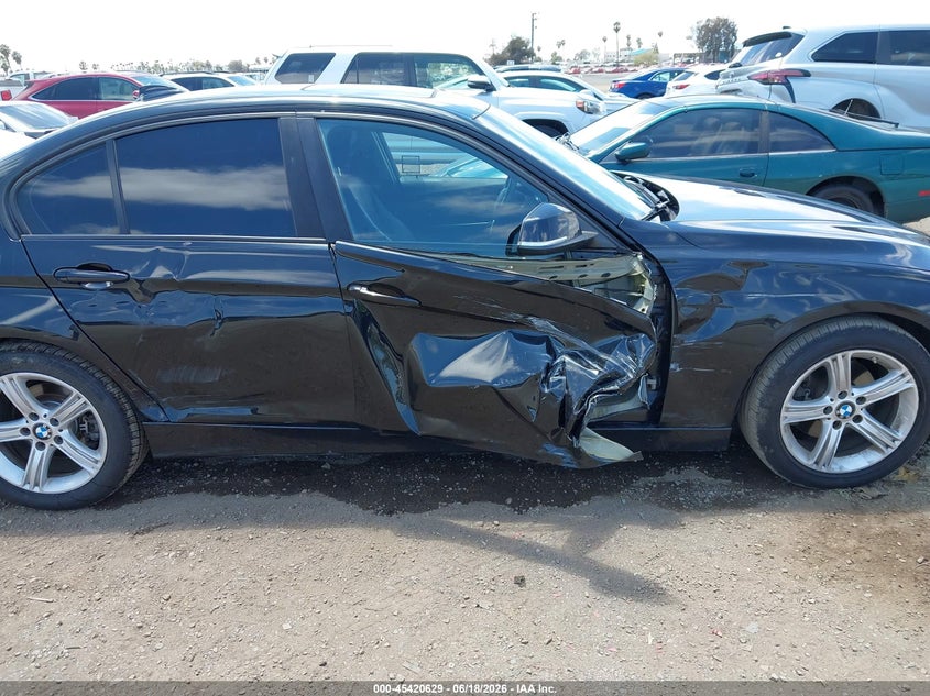 2014 BMW 3er VIN WBA3A5G53ENP34096 IAAI salvage auction — SIDE, Salvage Title, sold $1,350 on 2026-08-06 (photo 6)