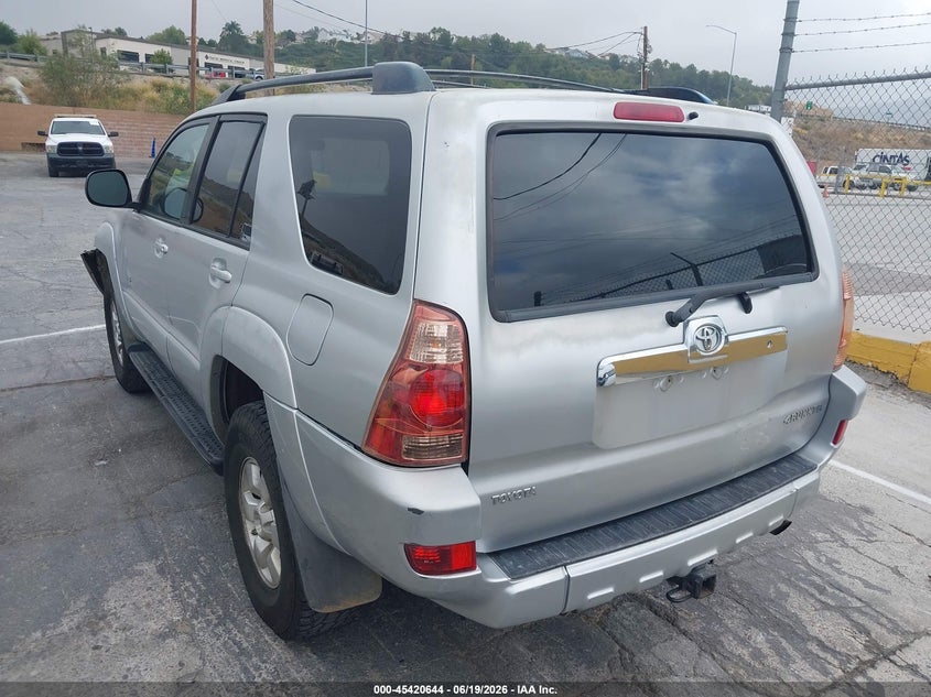 2005 Toyota 4runner VIN JTEZU14R258039963 IAAI salvage auction — RIGHT FRONT, Salvage (California), sold $2,300 on 2026-07-15 (photo 3)