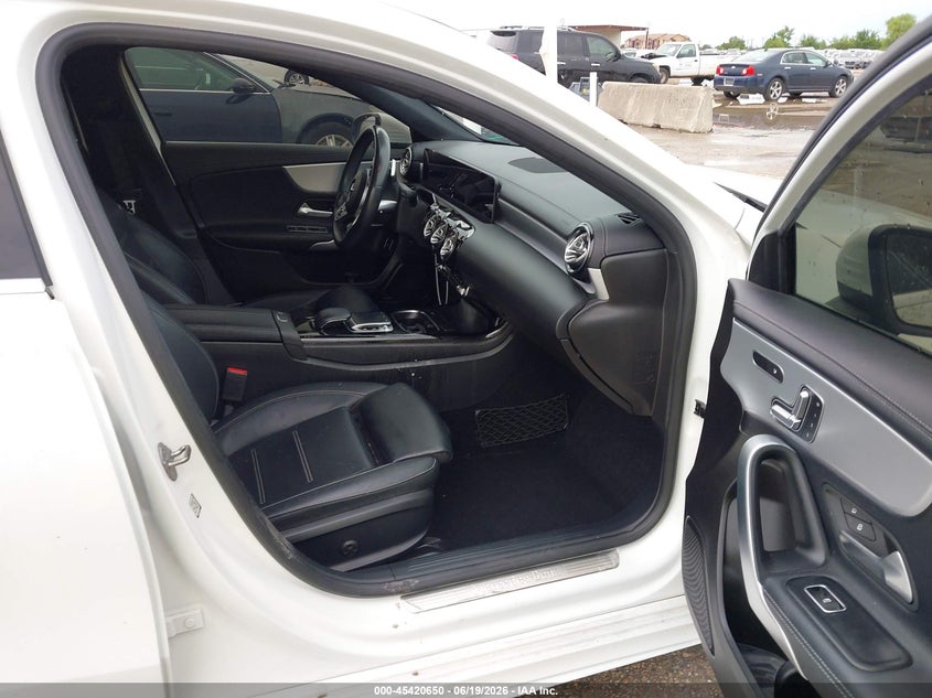 2019 Mercedes-benz A-klasse VIN WDD3G4EB5KW017831 IAAI salvage auction — REAR END, Salvage Title, sold $7,450 on 2026-08-12 (photo 5)