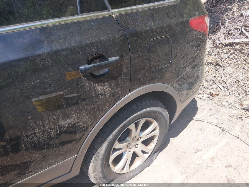 2011 Hyundai Veracruz VIN KM8NUDCC6BU176971 IAAI salvage auction — NORMAL WEAR, Clear (Rhode Island), sold $650 on 2026-07-07 (photo 6)