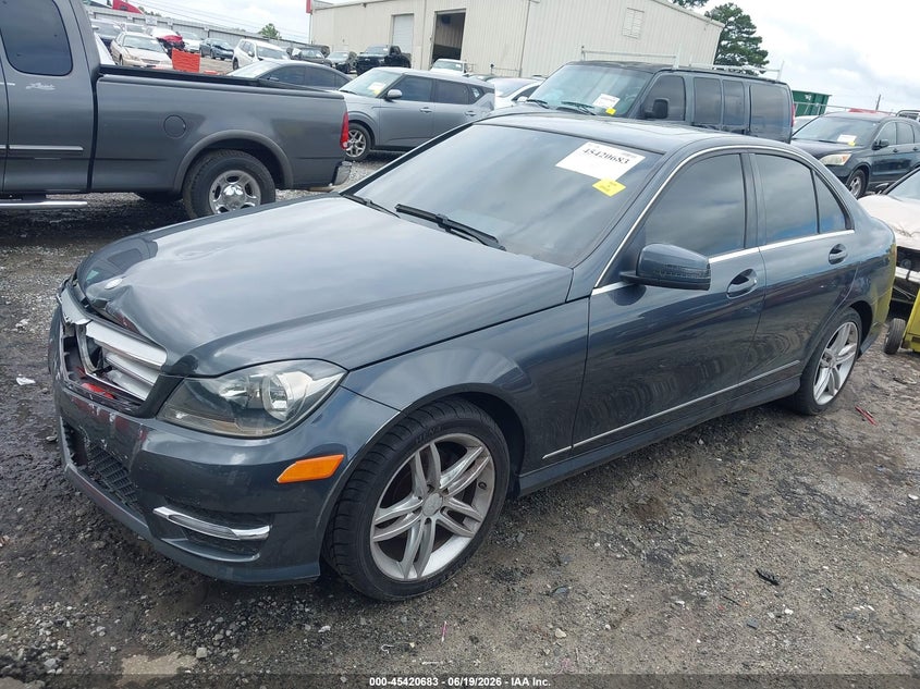 2013 Mercedes-benz C-klasse VIN WDDGF4HBXDA841534 IAAI salvage auction — FRONT END, Salvage (Georgia), sold $875 on 2026-07-22 (photo 2)