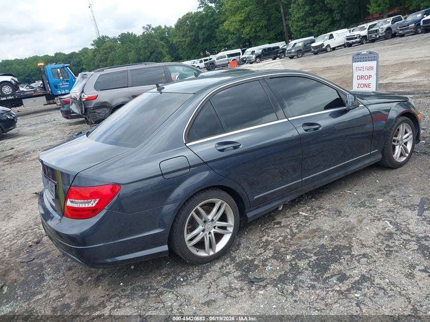2013 Mercedes-benz C-klasse VIN WDDGF4HBXDA841534 IAAI salvage auction — FRONT END, Salvage (Georgia), sold $875 on 2026-07-22 (photo 4)