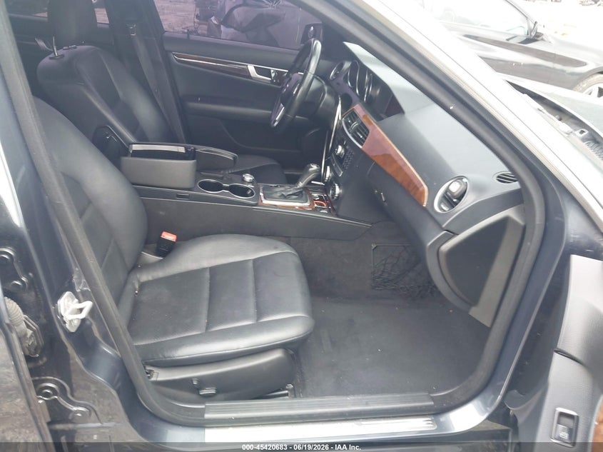 2013 Mercedes-benz C-klasse VIN WDDGF4HBXDA841534 IAAI salvage auction — FRONT END, Salvage (Georgia), sold $875 on 2026-07-22 (photo 5)