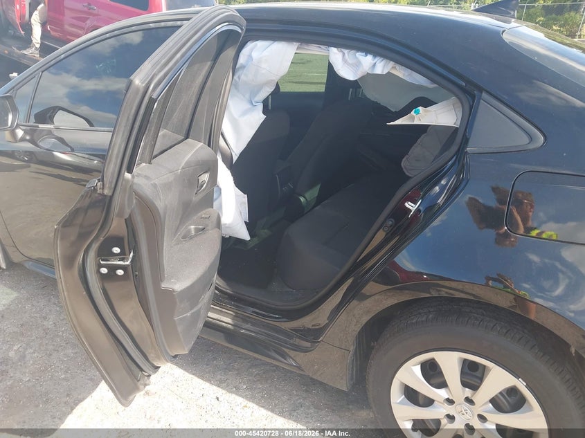 2026 Toyota Corolla VIN 5YFB4MDEXTP361899 IAAI salvage auction — RIGHT SIDE, Salvage Title, sold $5,450 on 2026-07-23 (photo 8)