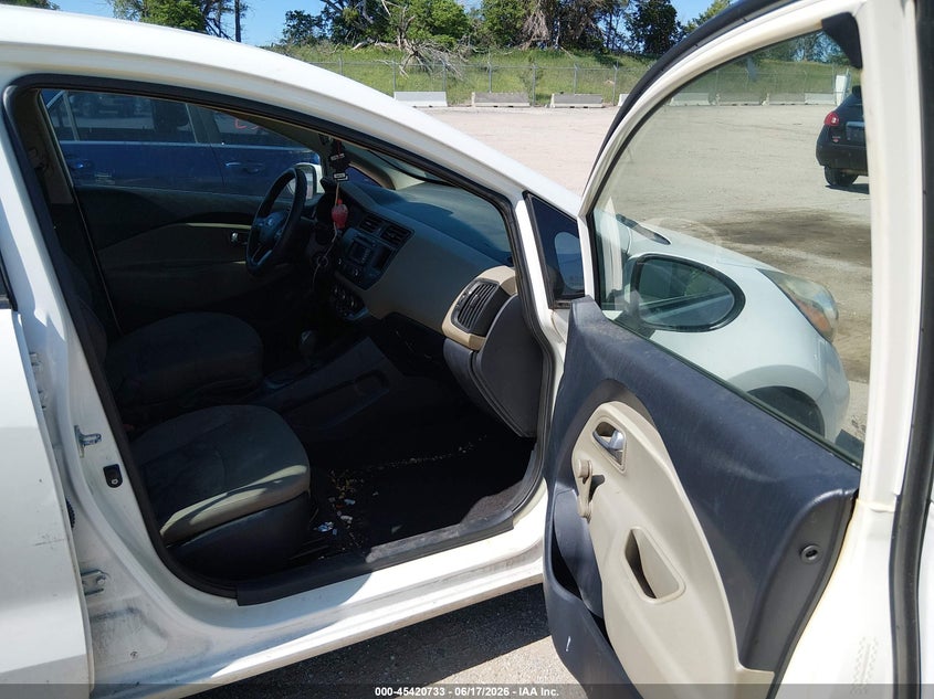 2014 Kia Rio VIN KNADM4A35E6356242 IAAI salvage auction — NORMAL WEAR, Salvage (Nebraska), sold $550 on 2026-07-30 (photo 5)