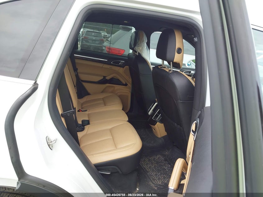 2017 Porsche Cayenne VIN WP1AA2A21HKA82879 IAAI salvage auction — REAR END, Salvage (Massachusetts), sold $8,900 on 2026-07-17 (photo 8)