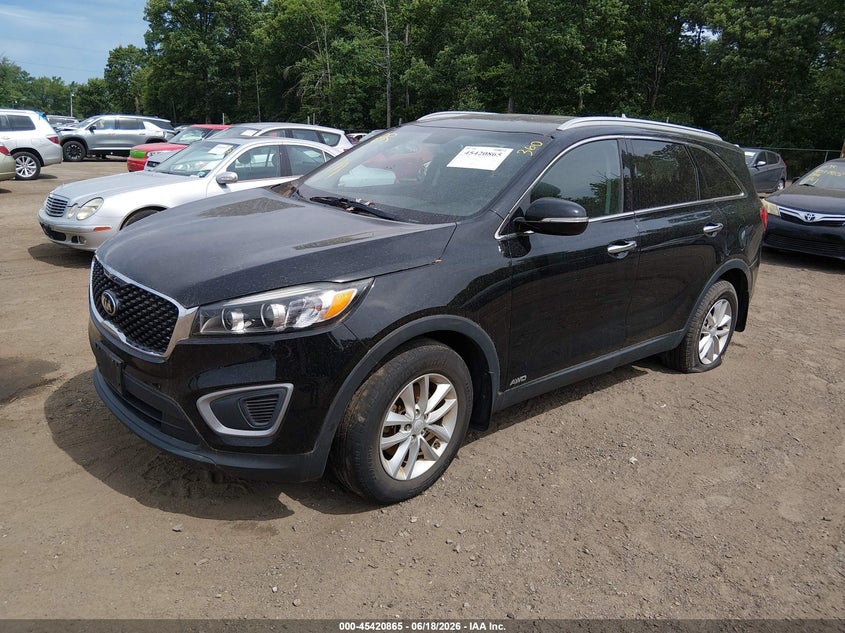 2017 Kia Sorento VIN 5XYPGDA32HG256107 IAAI salvage auction — NORMAL WEAR, Clear (Maryland), sold $1,650 on 2026-07-08 (photo 2)
