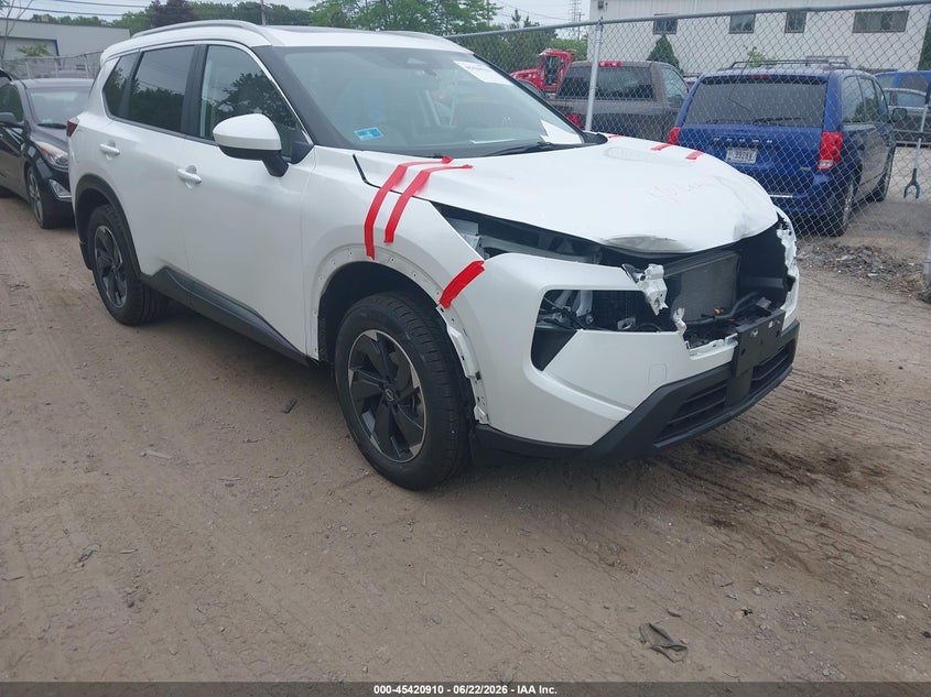 2025 Nissan Rogue VIN JN8BT3BA7SW001769 IAAI salvage auction — FRONT END, Salvage (Rhode Island), sold $6,700 on 2026-07-28 (photo 1)