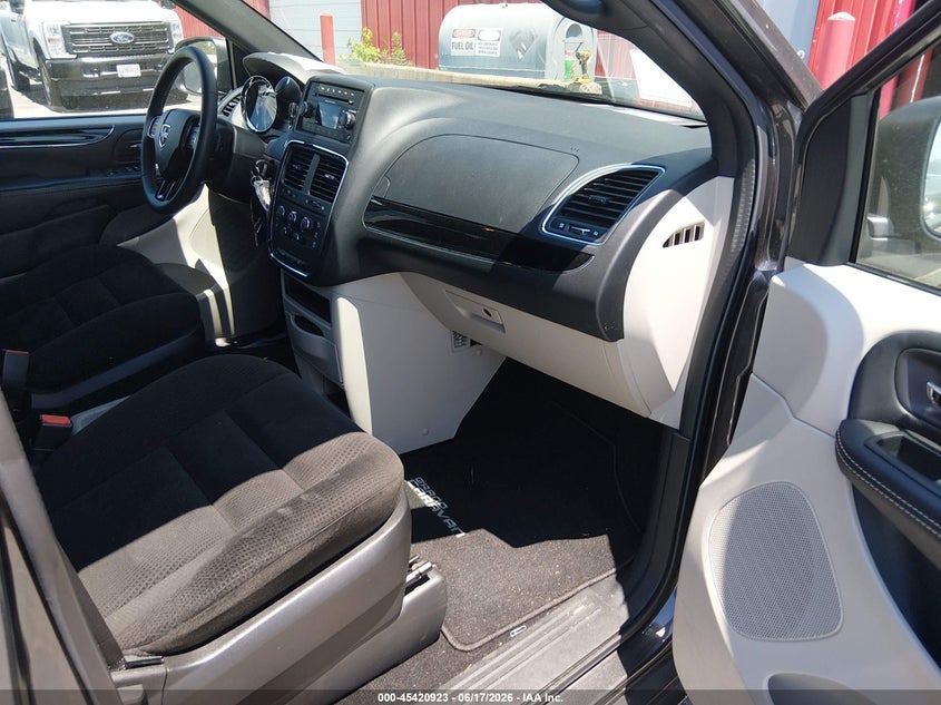 2016 Dodge Grand caravan VIN 2C4RDGBG4GR349791 IAAI salvage auction — NORMAL WEAR, Sf97 (Maryland), sold $13,225 on 2026-08-18 (photo 5)