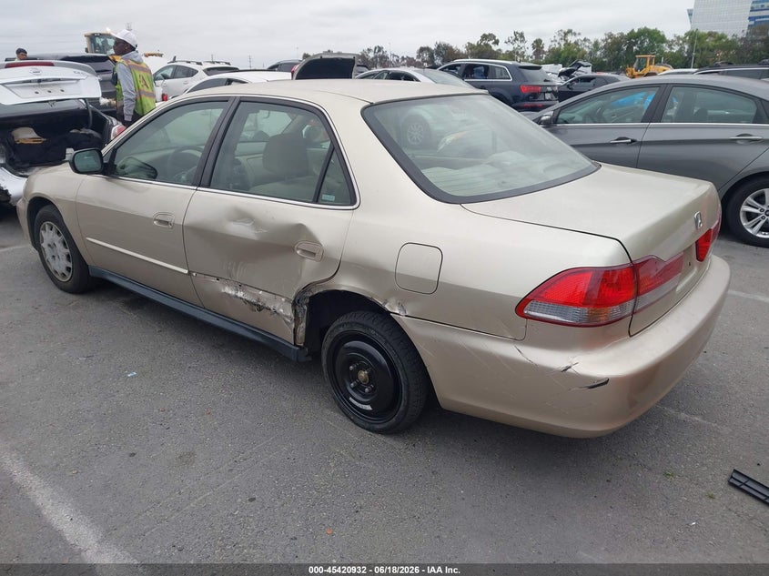 2001 Honda Accord VIN JHMCG66571C006181 IAAI salvage auction — SIDE, Salvage (California), sold $475 on 2026-07-09 (photo 3)