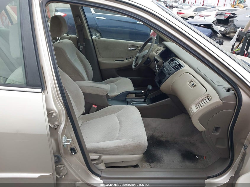 2001 Honda Accord VIN JHMCG66571C006181 IAAI salvage auction — SIDE, Salvage (California), sold $475 on 2026-07-09 (photo 5)
