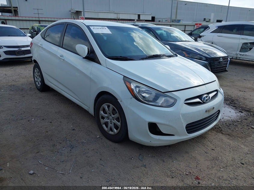 2013 Hyundai Accent VIN KMHCT4AE6DU497927 IAAI salvage auction — REAR END, Salvage (Texas), sold $925 on 2026-07-16 (photo 1)
