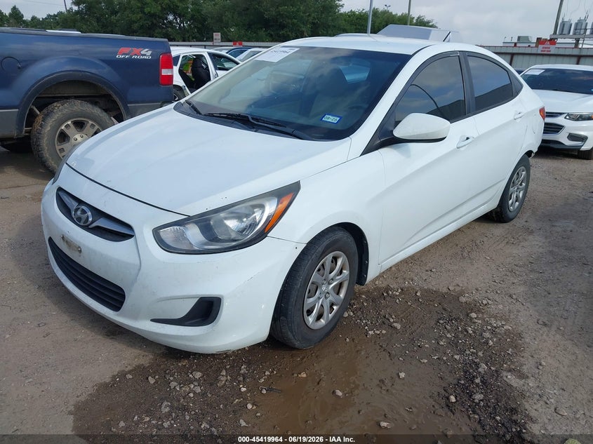 2013 Hyundai Accent VIN KMHCT4AE6DU497927 IAAI salvage auction — REAR END, Salvage (Texas), sold $925 on 2026-07-16 (photo 2)