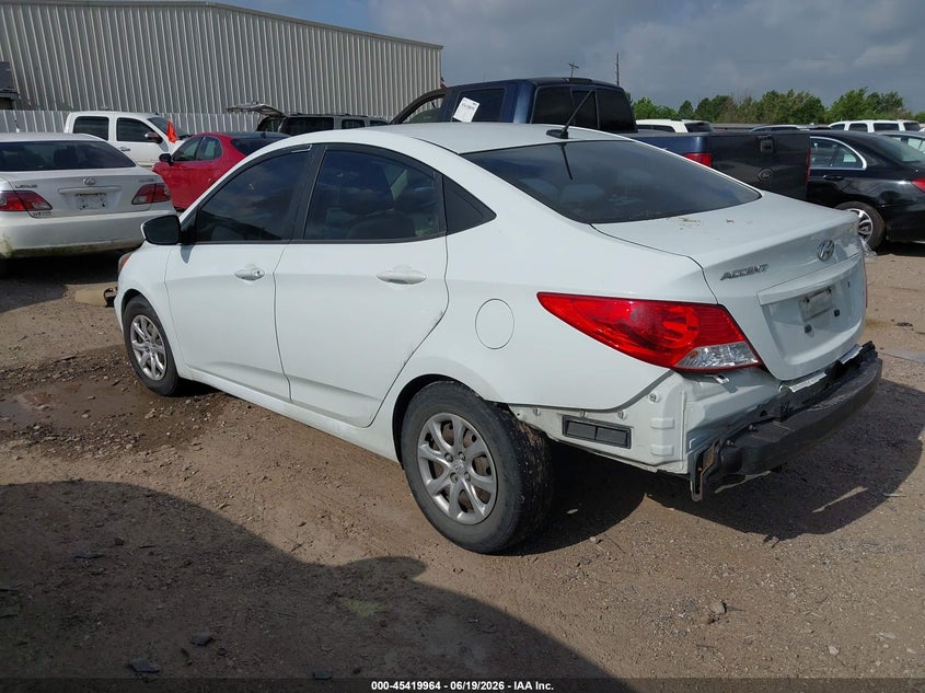 2013 Hyundai Accent VIN KMHCT4AE6DU497927 IAAI salvage auction — REAR END, Salvage (Texas), sold $925 on 2026-07-16 (photo 3)