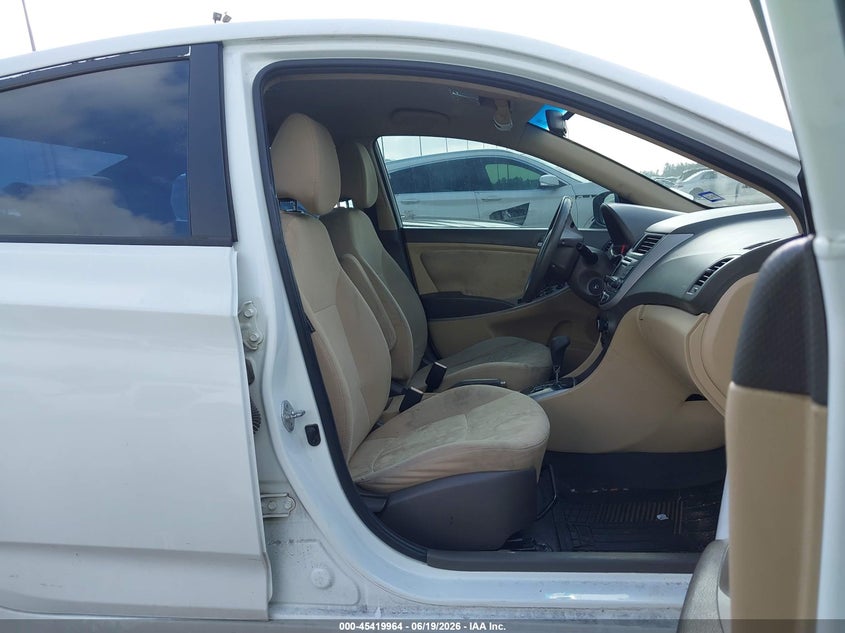 2013 Hyundai Accent VIN KMHCT4AE6DU497927 IAAI salvage auction — REAR END, Salvage (Texas), sold $925 on 2026-07-16 (photo 5)