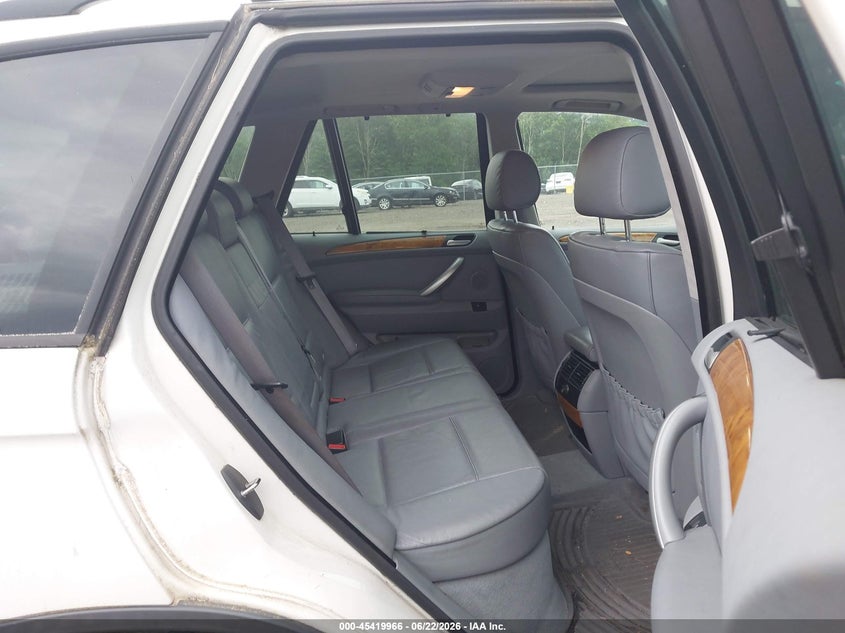 2003 BMW X5 VIN 5UXFA53583LH80846 IAAI salvage auction — NORMAL WEAR, Clear (New Jersey), sold $425 on 2026-07-16 (photo 8)
