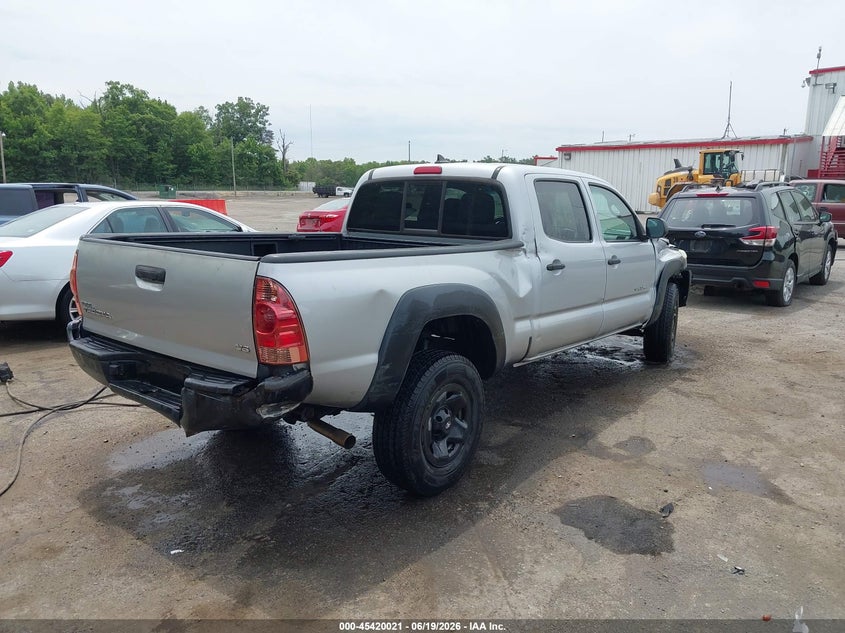 2012 Toyota Tacoma VIN 3TMMU4FN2CM043479 IAAI salvage auction — RIGHT SIDE, Salvage Title, sold $5,200 on 2026-07-31 (photo 4)