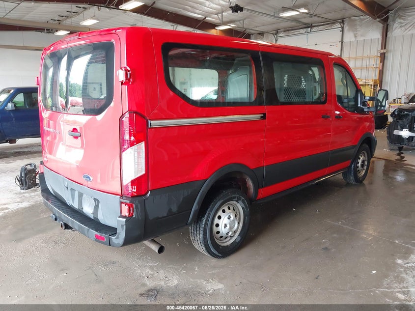 2021 Ford Transit-250 VIN 1FTBR2Y85MKA66378 IAAI salvage auction — NORMAL WEAR, Sf97 (Michigan), sold $14,050 on 2026-08-11 (photo 4)