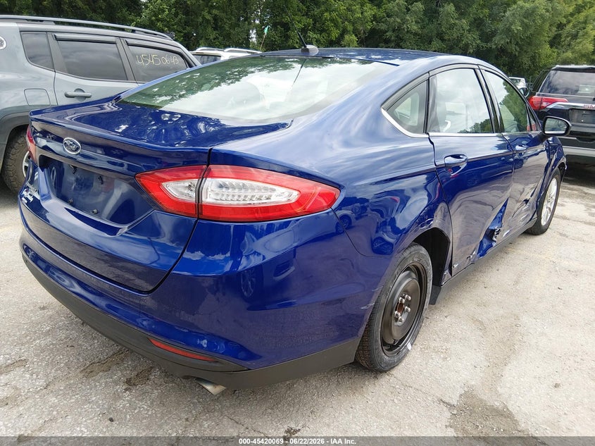 2015 Ford Fusion VIN 1FA6P0G77F5102177 IAAI salvage auction — SIDE, Salvage (Missouri), sold $650 on 2026-07-18 (photo 4)