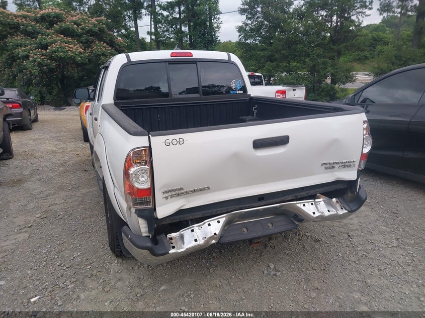 2014 Toyota Tacoma VIN 5TFJU4GNXEX054079 IAAI salvage auction — REAR END, Salvage (Georgia), sold $8,250 on 2026-07-14 (photo 3)