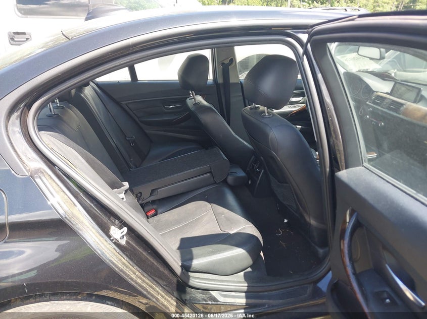 2014 BMW VIN WBA3A5G55ENP31135 IAAI salvage auction — NORMAL WEAR, Clear (Georgia), sold $200 on 2026-07-28 (photo 8)