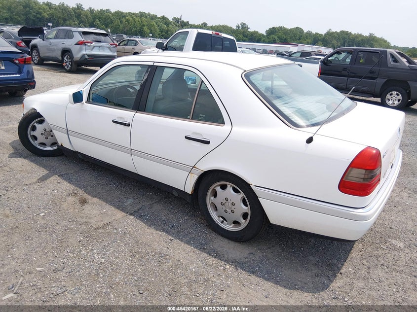 1995 Mercedes-benz C class VIN WDBHA28E5SF145206 IAAI salvage auction — NORMAL WEAR, Clear (Pennsylvania), sold $425 on 2026-07-13 (photo 3)
