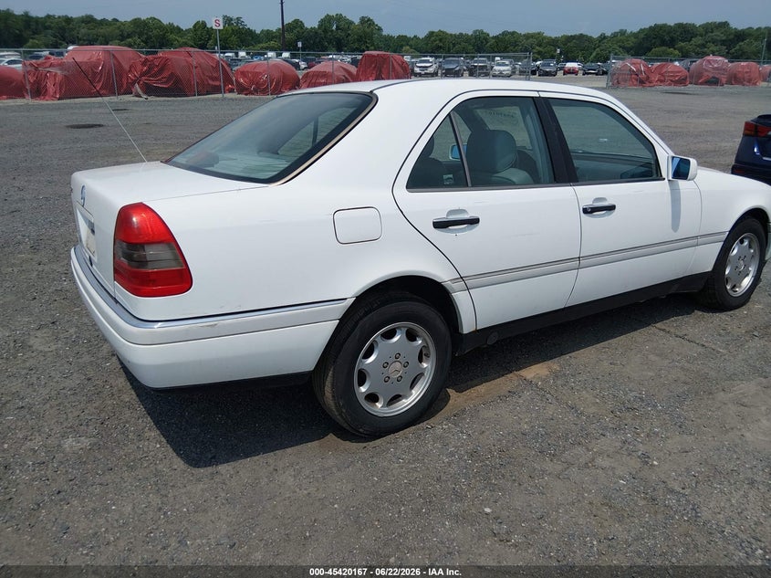 1995 Mercedes-benz C class VIN WDBHA28E5SF145206 IAAI salvage auction — NORMAL WEAR, Clear (Pennsylvania), sold $425 on 2026-07-13 (photo 4)