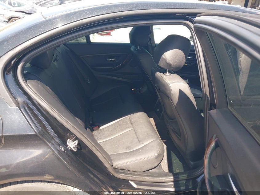 2014 BMW VIN WBA3C1C5XEK110435 IAAI salvage auction — NORMAL WEAR, Original (Texas), sold $575 on 2026-07-29 (photo 8)