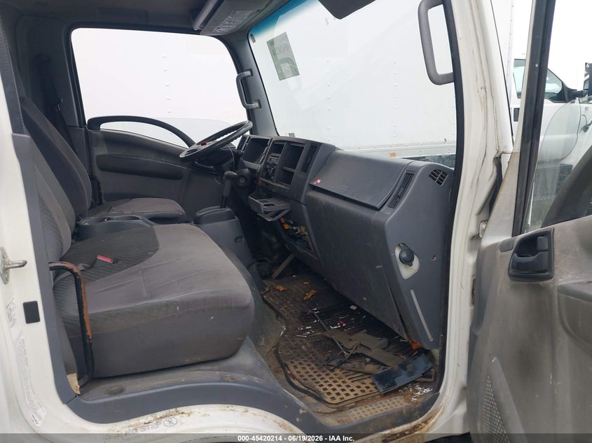2015 Isuzu VIN JALC4W165F7000940 IAAI salvage auction — FRONT & REAR, Wait Title, sold $950 on 2026-09-11 (photo 7)
