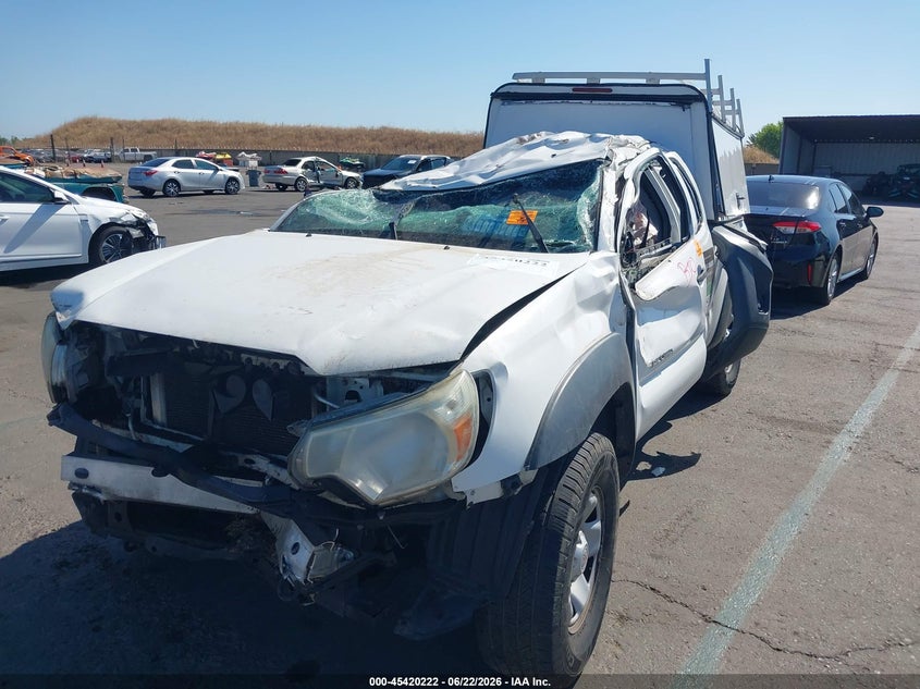 2013 Toyota Tacoma VIN 5TFTU4GN7DX040647 IAAI salvage auction — ROLLOVER, Salvage Title, sold $2,550 on 2026-07-22 (photo 2)
