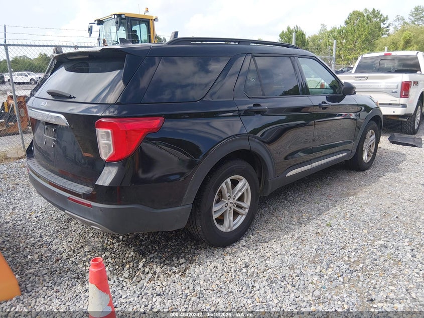 2023 Ford Explorer VIN 1FMSK7DH6PGB29420 IAAI salvage auction — WATER/FLOOD, Salvage Title, sold $12,000 on 2026-08-21 (photo 4)