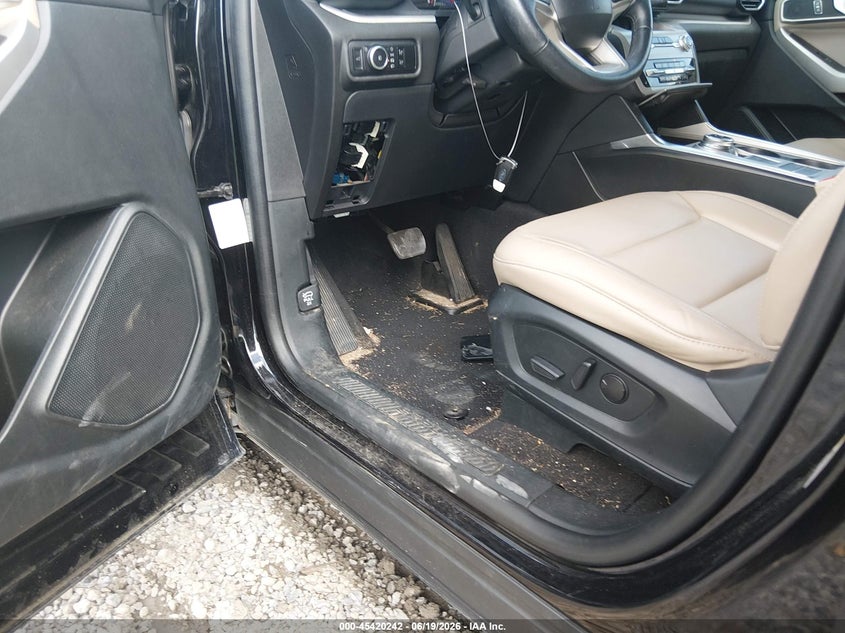 2023 Ford Explorer VIN 1FMSK7DH6PGB29420 IAAI salvage auction — WATER/FLOOD, Salvage Title, sold $12,000 on 2026-08-21 (photo 6)