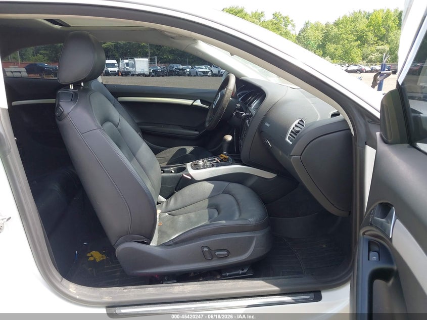 2012 Audi A5 VIN WAULFAFR1CA016436 IAAI salvage auction — NORMAL WEAR, Clear (New Jersey), sold $1,050 on 2026-07-08 (photo 5)