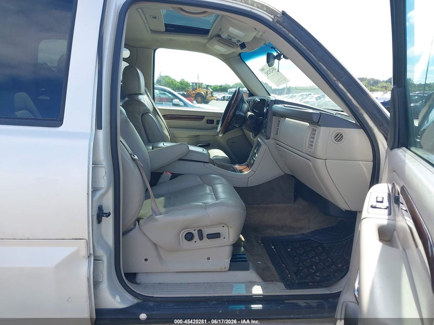 2002 Cadillac Escalade ext VIN 3GYEK63N72G331211 IAAI salvage auction — FRONT END, Clear (Washington), sold $1,350 on 2026-07-09 (photo 5)