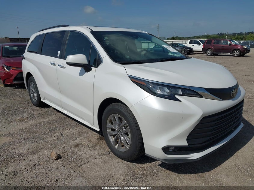 2026 Toyota Sienna VIN 5TDYRKEC2TS312653 IAAI salvage auction — NORMAL WEAR, Enterprise Vehicles Clear Only (Oklahoma), sold $38,300 on 2026-07-08 (photo 1)