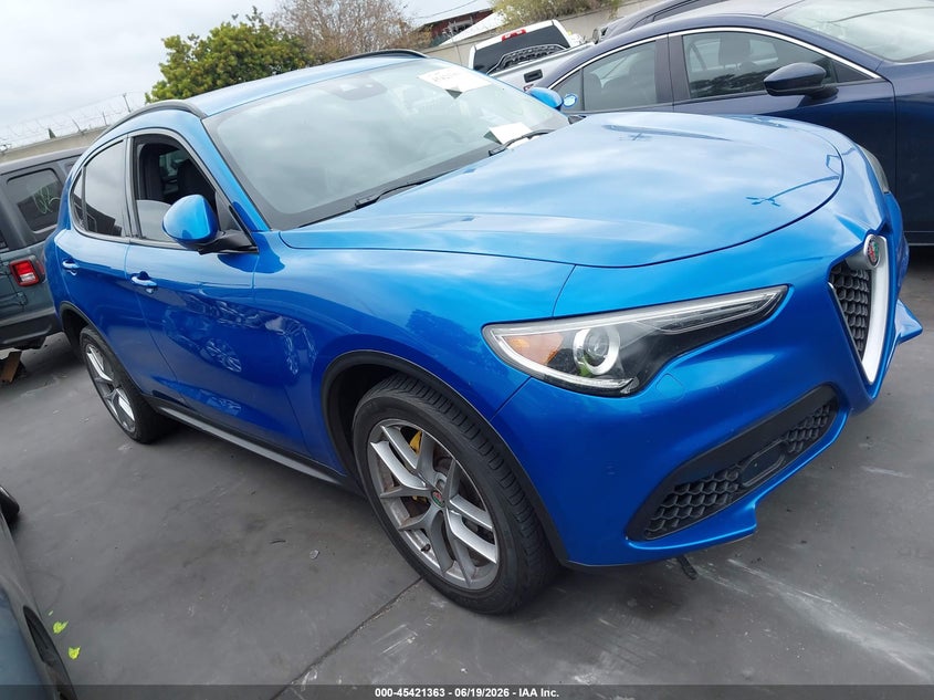 2018 Alfa romeo Stelvio VIN ZASFAKNN6J7B92922 IAAI salvage auction — LEFT REAR, Salvage Title, sold $7,650 on 2026-07-15 (photo 1)