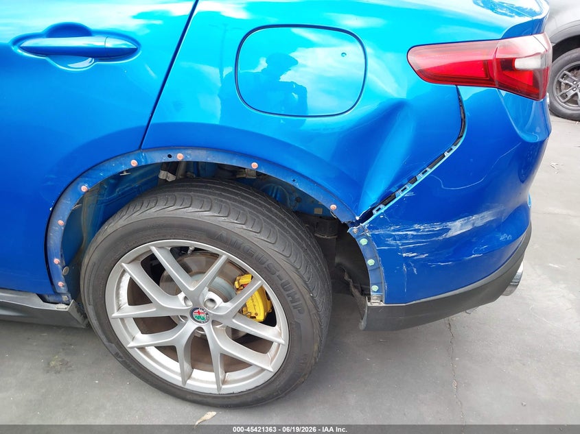 2018 Alfa romeo Stelvio VIN ZASFAKNN6J7B92922 IAAI salvage auction — LEFT REAR, Salvage Title, sold $7,650 on 2026-07-15 (photo 6)